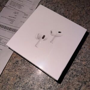 Apple AirPods Pro 2nd Generation Magsafe Wireless Charging Case